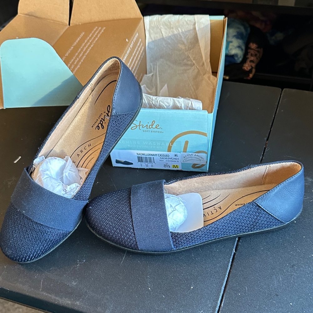 Life stride Women's Dark Blue Loafers